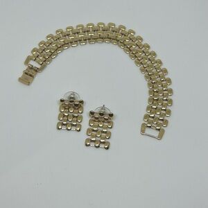 Vintage Gold Tone Bracelet and Earrings
